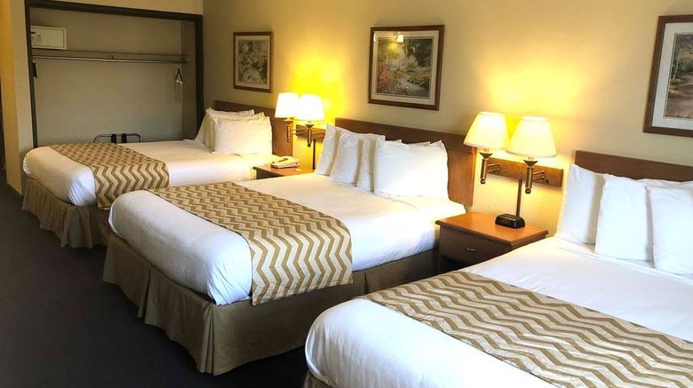 <b>Grand Island Travelodge Room</b>. Images powered by <a href="https://iceportal.shijigroup.com/" title="IcePortal" target="_blank">IcePortal</a>.