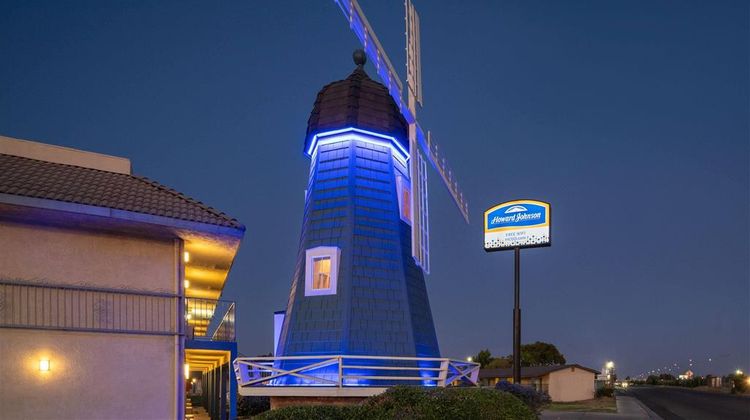 Howard Johnson Express Inn Modesto Ceres Exterior