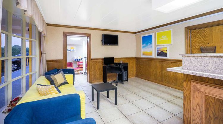 Days Inn Lincolnton Lobby