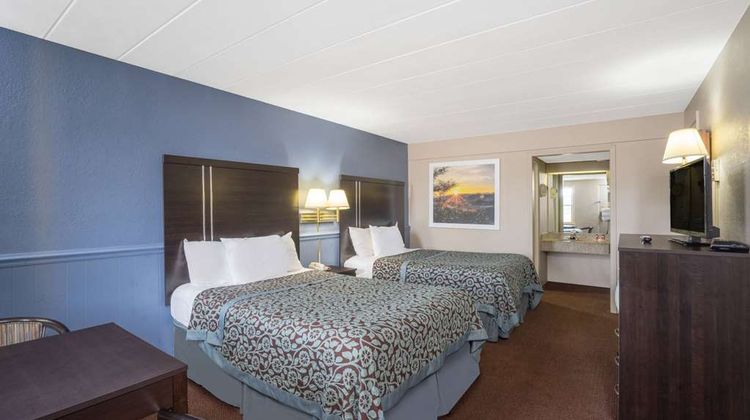 Days Inn Lincolnton Room