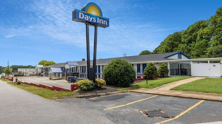 Days Inn Lincolnton Exterior