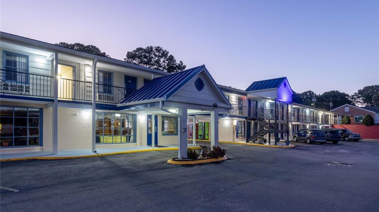 <b>Days Inn Lincolnton Exterior</b>. Images powered by <a href="https://iceportal.shijigroup.com/" title="IcePortal" target="_blank">IcePortal</a>.