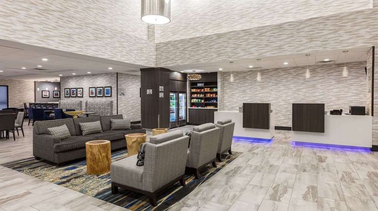 Wingate by Wyndham Dallas Love Field Lobby