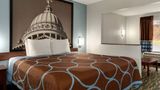 Super 8 Pearl/Jackson/East Suite