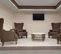 Super 8 Pearl/Jackson/East Lobby