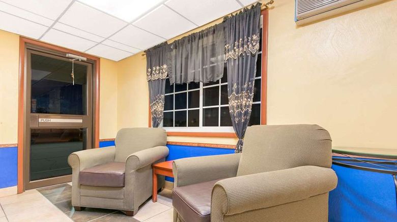 <b>Days Inn Great Bend Lobby</b>. Images powered by <a href="https://iceportal.shijigroup.com/" title="IcePortal" target="_blank">IcePortal</a>.