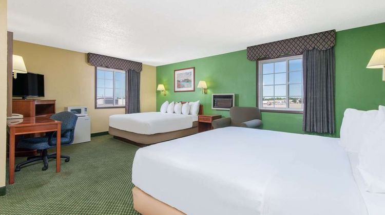 Days Inn Great Bend Suite