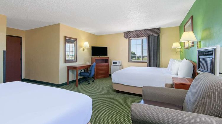 Days Inn Great Bend Suite