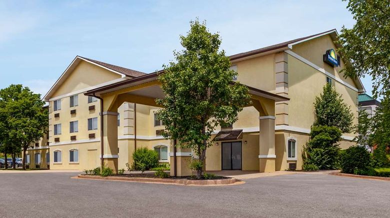 <b>Days Inn Kansas City Intl Airport Exterior</b>. Images powered by <a href="https://iceportal.shijigroup.com/" title="IcePortal" target="_blank">IcePortal</a>.