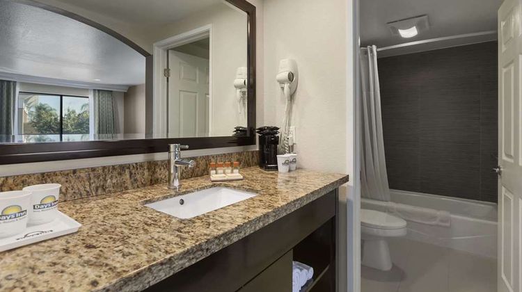 Days Inn Downey Room