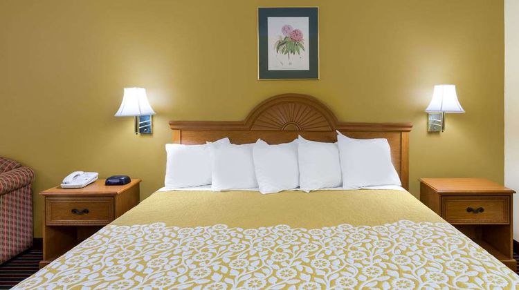 Days Inn Biscoe Room