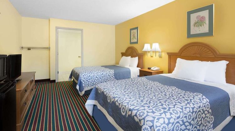 Days Inn Biscoe Room