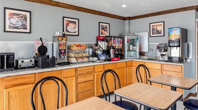 Travelodge by Wyndham Bloomington Restaurant