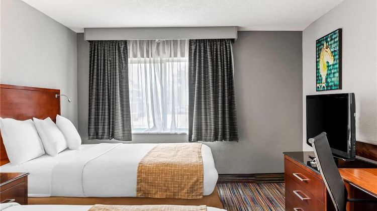 Travelodge by Wyndham Bloomington Room