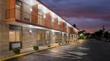 Travelodge by Wyndham Bloomington Exterior