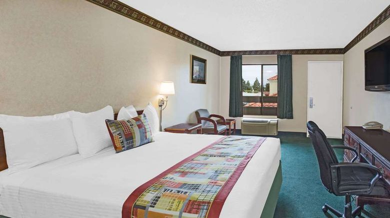 <b>Travelodge Newport Beach Hacienda Room</b>. Images powered by <a href="https://iceportal.shijigroup.com/" title="IcePortal" target="_blank">IcePortal</a>.