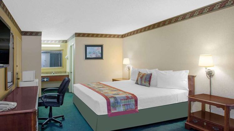 Travelodge Newport Beach Hacienda Room