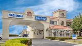 Travelodge Newport Beach Hacienda Exterior