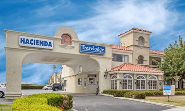 Travelodge Newport Beach Hacienda