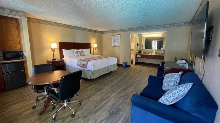 Travelodge Newport Beach Hacienda Room