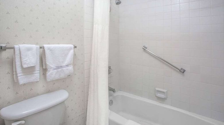 <b>Travelodge Newport Beach Hacienda Room</b>. Images powered by <a href="https://iceportal.shijigroup.com/" title="IcePortal" target="_blank">IcePortal</a>.