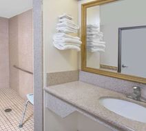 Travelodge Newport Beach Hacienda Room