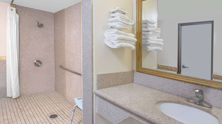 <b>Travelodge Newport Beach Hacienda Room</b>. Images powered by <a href="https://iceportal.shijigroup.com/" title="IcePortal" target="_blank">IcePortal</a>.