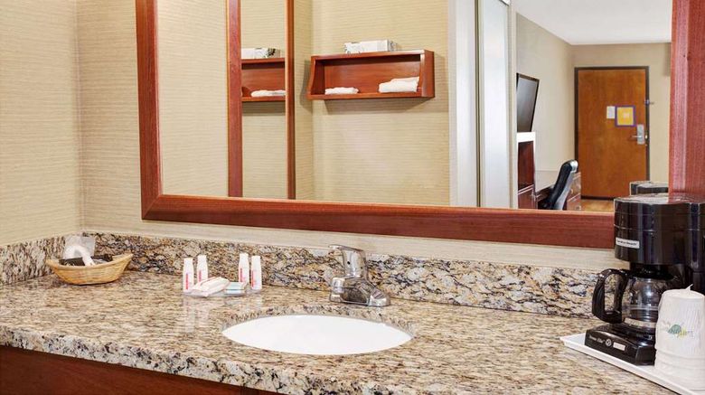 <b>Travelodge Culver City Room</b>. Images powered by <a href="https://iceportal.shijigroup.com/" title="IcePortal" target="_blank">IcePortal</a>.