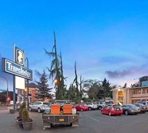 Travelodge Everett City Center Exterior