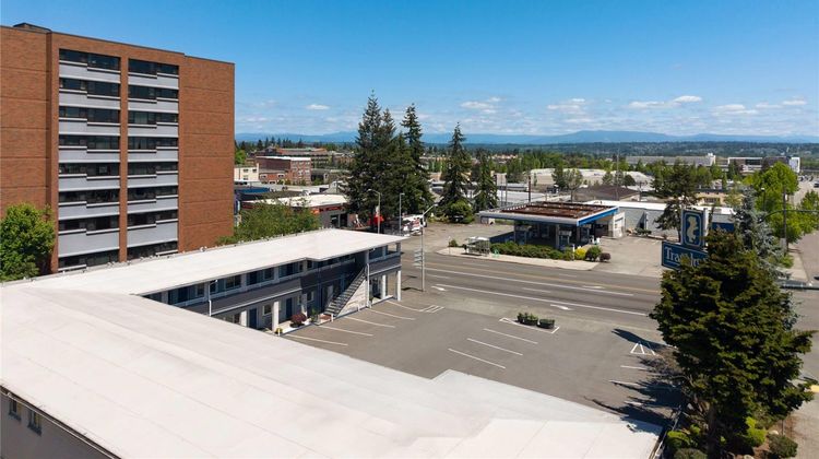 Travelodge Everett City Center Exterior