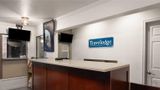 Travelodge Everett City Center Lobby