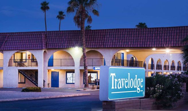 Travelodge Indio Exterior