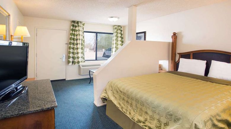 <b>Travelodge Indio Room</b>. Images powered by <a href="https://iceportal.shijigroup.com/" title="IcePortal" target="_blank">IcePortal</a>.