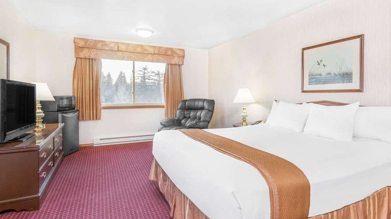 <b>Travelodge Hotel Juneau Room</b>. Images powered by <a href="https://iceportal.shijigroup.com/" title="IcePortal" target="_blank">IcePortal</a>.