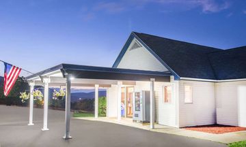 Travelodge Lake George
