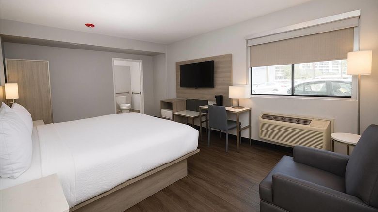 <b>Travelodge LAX South Room</b>. Images powered by <a href="https://iceportal.shijigroup.com/" title="IcePortal" target="_blank">IcePortal</a>.