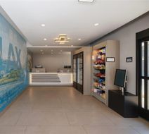 Travelodge LAX South Lobby