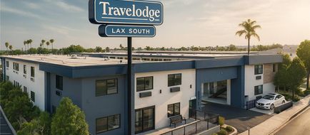 Travelodge LAX South Exterior
