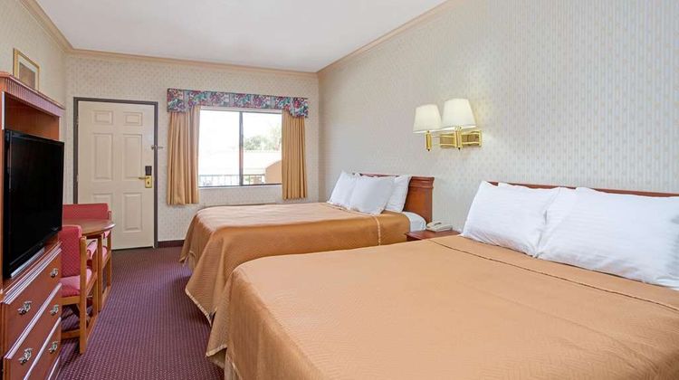 Travelodge Lynwood Room