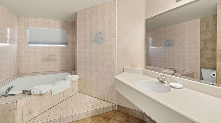 Travelodge San Clemente Beach Suite