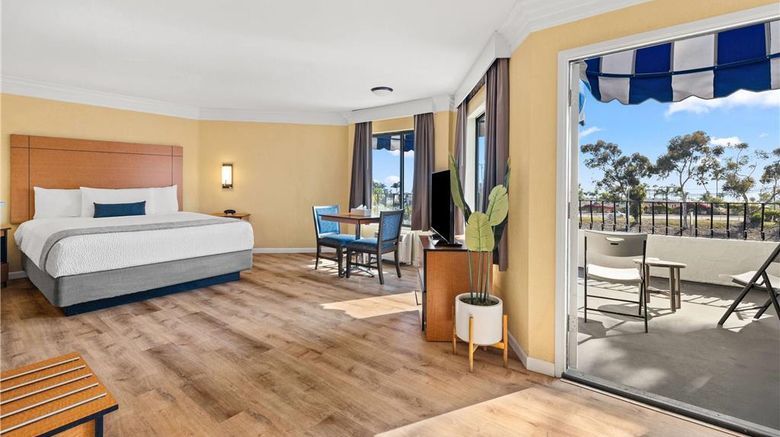 <b>Travelodge San Clemente Beach Suite</b>. Images powered by <a href="https://iceportal.shijigroup.com/" title="IcePortal" target="_blank">IcePortal</a>.