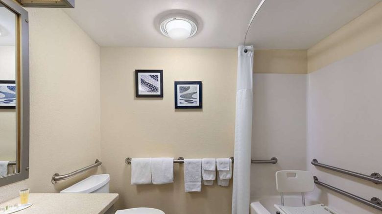 <b>Travelodge Perry Room</b>. Images powered by <a href="https://iceportal.shijigroup.com/" title="IcePortal" target="_blank">IcePortal</a>.