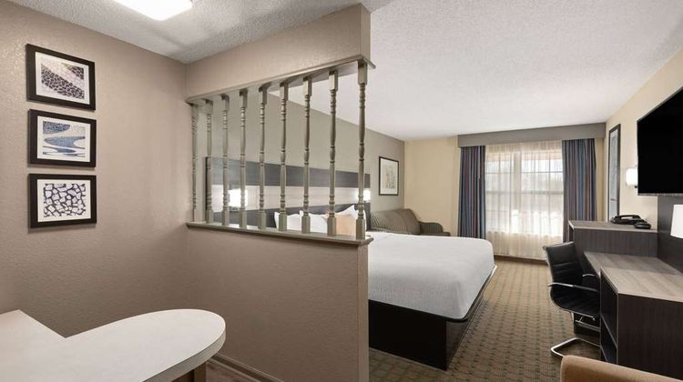 Travelodge Perry Suite