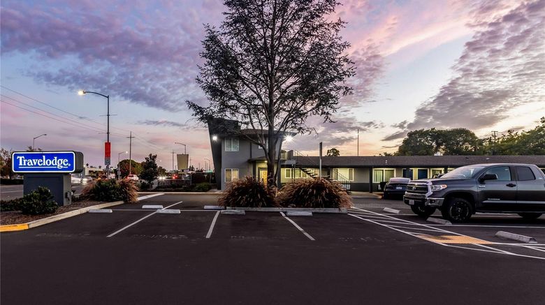 <b>Travelodge Santa Rosa Wine Country Exterior</b>. Images powered by <a href="https://iceportal.shijigroup.com/" title="IcePortal" target="_blank">IcePortal</a>.
