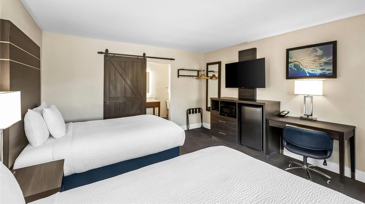Travelodge Santa Rosa Wine Country Room