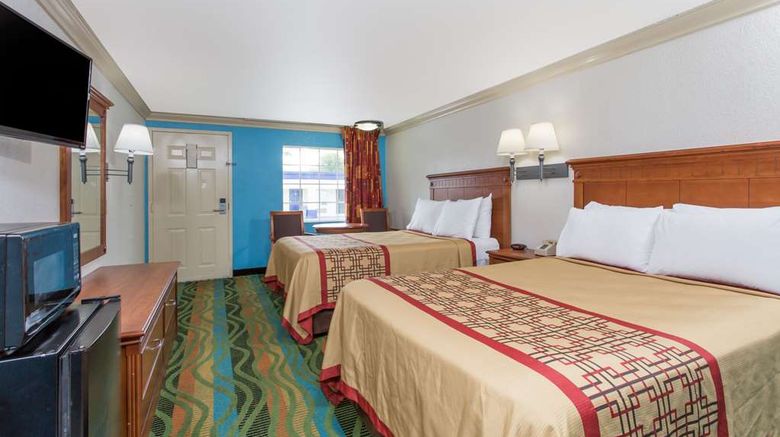 <b>Days Inn Virginia Beach Town Center Room</b>. Images powered by <a href="https://iceportal.shijigroup.com/" title="IcePortal" target="_blank">IcePortal</a>.