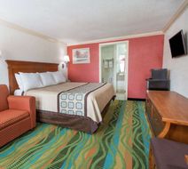 Days Inn Virginia Beach Town Center Room