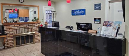 Travelodge Wenatchee Lobby