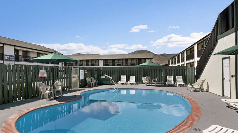 <b>Travelodge Wenatchee Pool</b>. Images powered by <a href="https://iceportal.shijigroup.com/" title="IcePortal" target="_blank">IcePortal</a>.