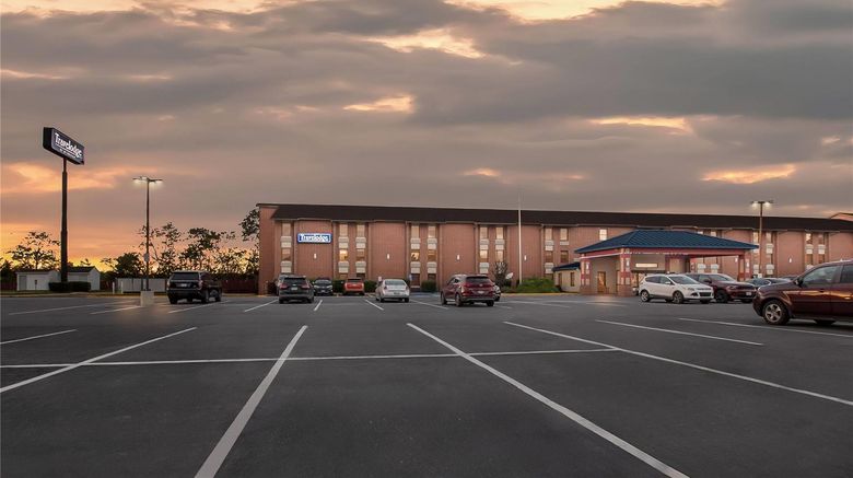 <b>Travelodge Winchester Exterior</b>. Images powered by <a href="https://iceportal.shijigroup.com/" title="IcePortal" target="_blank">IcePortal</a>.